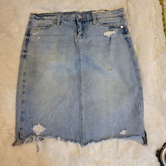 Blank NYC Denim Faithful Big Reveal Skirt Sz 28 Distressed - Picture 5 of 10
